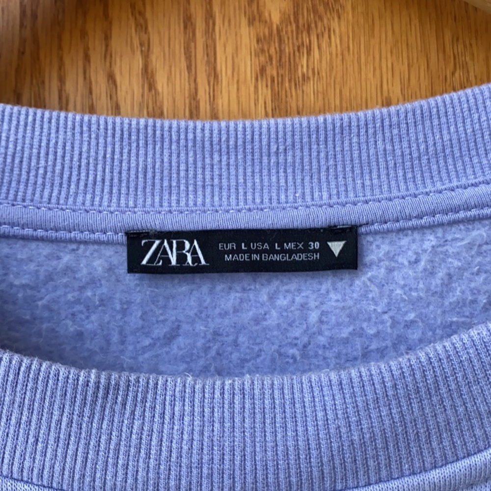 Zara Basic Sweatshirt - Picture 2 of 3